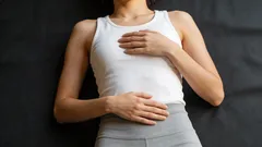 Ein flacher Bauch in einem Monat: Schritt-für-Schritt-Anleitung – morgens Vakuumübungen, abends Plank