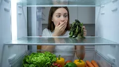 Die meisten Menschen nutzen das Gemüsefach ihres Kühlschranks falsch: So macht man es richtig